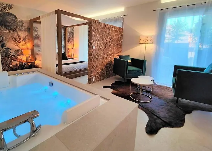 Jm - Le Temps D'une Escale イエール